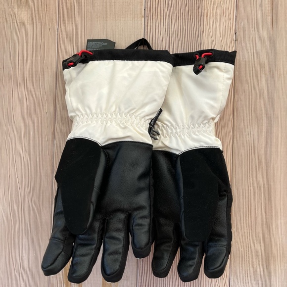 NWOT North Face Snow Gloves, Size M - Picture 2 of 3